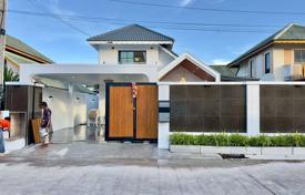 3 dormitorio villa 272 m² en Pattaya, Tailandia. $238 000