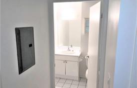 1 dormitorio piso en Fleet Street, Canadá. C$675 000