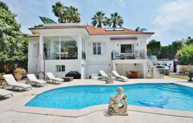 Villa – Cap d'Antibes, Antibes, Costa Azul,  Francia. 2 795 000 €