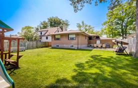 10 dormitorio casa de pueblo en North York, Canadá. C$1 529 000