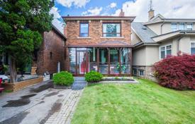 Casa de pueblo – Lake Shore Boulevard West, Etobicoke, Toronto,  Ontario,   Canadá. C$1 253 000