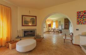 34 dormitorio finca rústica 1045 m² en Cetona, Italia. 3 400 000 €