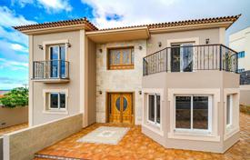 5 dormitorio villa 383 m² en Garachico, España. 765 000 €