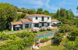 6 dormitorio villa en Grasse, Francia. 1 590 000 €