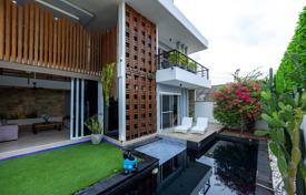 4 dormitorio villa 350 m² en Canggu, Indonesia. $596 000