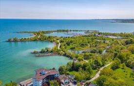 10 dormitorio casa de pueblo en Etobicoke, Canadá. C$1 479 000