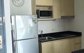2-dormitorio apartamentos en condominio en Watthana, Tailandia. $291 000