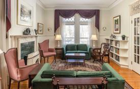 14 dormitorio casa de pueblo en Scarborough, Canadá. C$2 322 000