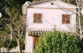 Villa – Pietrasanta, Toscana, Italia. 1 000 000 €