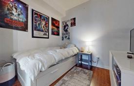 2 dormitorio piso en The Queensway, Canadá. C$990 000