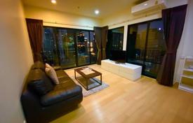 2-dormitorio apartamentos en condominio en Watthana, Tailandia. $465 000