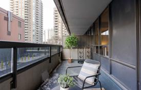 2 dormitorio piso en North York, Canadá. C$923 000