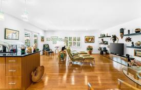 5 dormitorio casa de pueblo 439 m² en Miami, Estados Unidos. $2 600 000