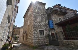 Casa de pueblo – Perast, Kotor, Montenegro. 250 000 €