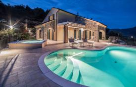 Villa – Garlenda, Liguria, Italia. 1 150 000 €