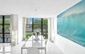 Condominio – Hallandale Beach, Florida, Estados Unidos. $570 000
