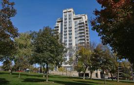 2 dormitorio piso en Lake Shore Boulevard West, Canadá. C$686 000