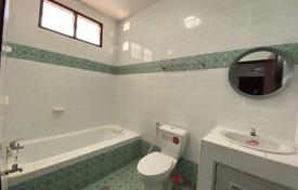 3 dormitorio villa 180 m² en Pattaya, Tailandia. $104 000