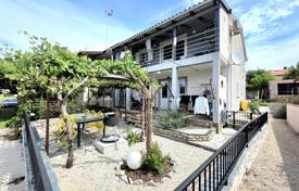 7 dormitorio casa de pueblo 226 m² en Fažana, Croacia. 600 000 €