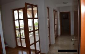 3 dormitorio piso 77 m² en Malinska, Croacia. 260 000 €