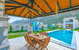3 dormitorio villa 250 m² en Kash, Turquía. 44 423 000 TRY
