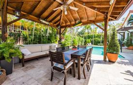 Villa – Key Biscayne, Florida, Estados Unidos. $1 755 000