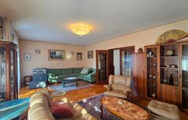 5 dormitorio piso 265 m² en Rijeka, Croacia. 450 000 €