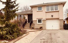 4 dormitorio casa de pueblo en North York, Canadá. C$1 924 000