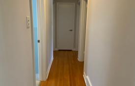 10 dormitorio casa de pueblo en Scarborough, Canadá. C$1 293 000