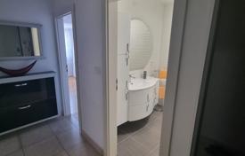 2 dormitorio piso 62 m² en Kaštel Stari, Croacia. 210 000 €