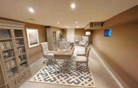 2 dormitorio casa de pueblo en East York, Canadá. C$1 224 000