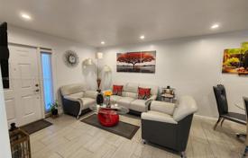 2-dormitorio apartamentos en condominio 76 m² en Homestead, Estados Unidos. $350 000