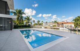 Villa – North Miami Beach, Florida, Estados Unidos. 4 497 000 €