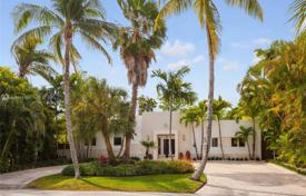 Chalet – Key Biscayne, Florida, Estados Unidos. $2 149 000