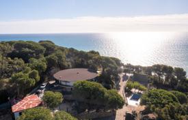 8 dormitorio casa de pueblo 558 m² en Sant Pol de Mar, España. 2 100 000 €