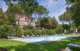 20 dormitorio villa 1157 m² en Perugia, Italia. 1 700 000 €