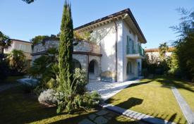 Villa – Forte dei Marmi, Toscana, Italia. 5 000 000 €