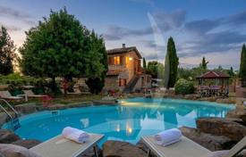 10 dormitorio villa 550 m² en Civitella In Val di Chiana, Italia. 2 950 000 €