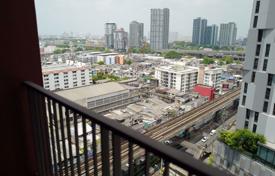 1-dormitorio apartamentos en condominio en Khlong Toei, Tailandia. $124 000