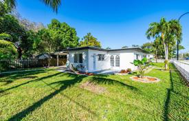 Casa de pueblo – North Miami, Florida, Estados Unidos. $615 000