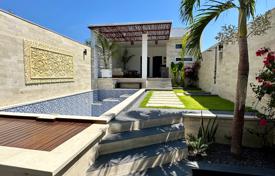 Villa – Jimbaran, Bali, Indonesia. 261 000 €