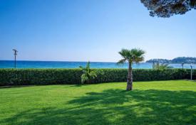 3 dormitorio piso en Cavalaire-sur-Mer, Francia. 690 000 €