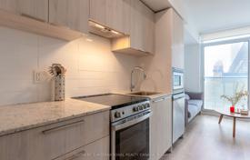 4 dormitorio piso en Yonge Street, Canadá. C$888 000