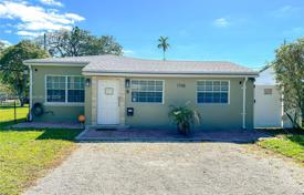 Casa de pueblo – North Miami Beach, Florida, Estados Unidos. $645 000