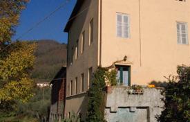 8 dormitorio villa 685 m² en Capannori, Italia. 820 000 €