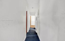 3 dormitorio casa de pueblo 116 m² en Miami, Estados Unidos. $450 000