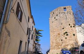 3 dormitorio casa de pueblo 168 m² en Buje, Croacia. 195 000 €