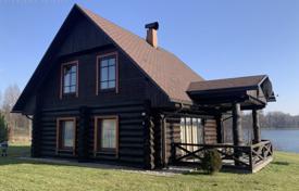 5 dormitorio casa de pueblo 142 m² en Madona, Letonia. 340 000 €