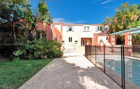 Casa de pueblo – Coral Gables, Florida, Estados Unidos. $3 000 000