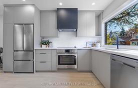 8 dormitorio casa de pueblo en Scarborough, Canadá. C$1 223 000